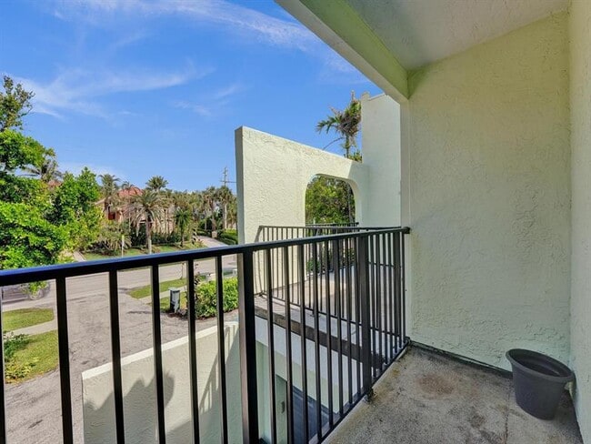 Building Photo - 4300 S Ocean Blvd