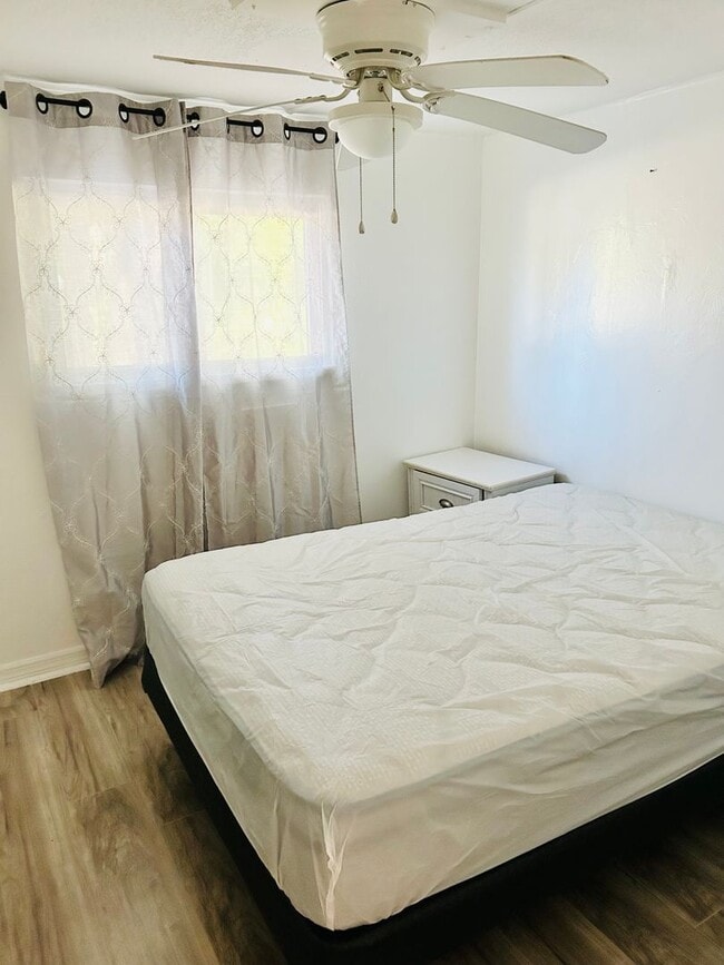 Building Photo - COMPLETELY RENOVATED MOBILE HOME