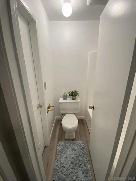 Building Photo - 6930 Hyde Park Dr