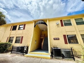 Building Photo - 7612 Camarina Calle
