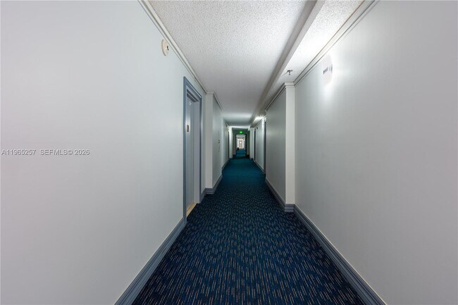 Building Photo - 17011 N Bay Rd