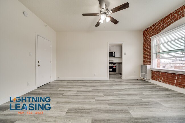 Building Photo - 146 Normandie Ave