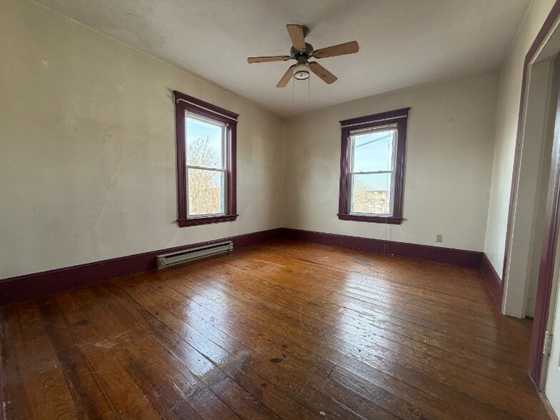 Building Photo - 529 Park Ave