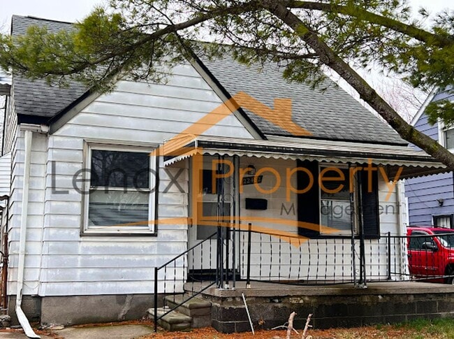 Primary Photo - 4 Bedroom Home In Eastpointe