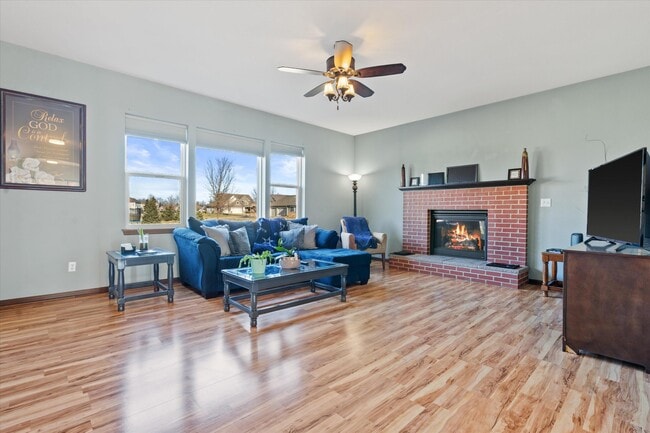 Building Photo - N42W22770 Beacon Ct