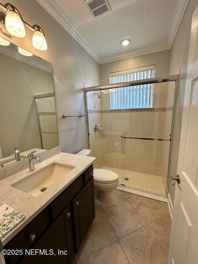 Building Photo - 943 Hazeltine Ct