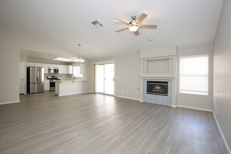 Building Photo - 430 Don Pedro Cir