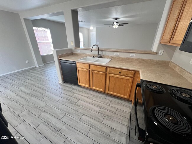 Building Photo - 28516 N Epidote Dr