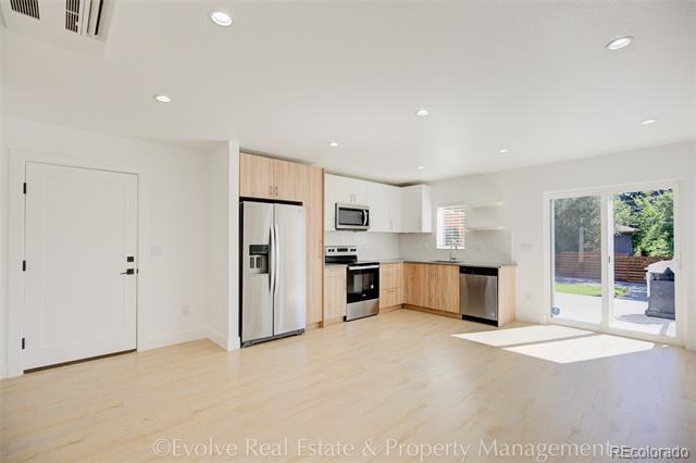 Building Photo - 196 Wolff St