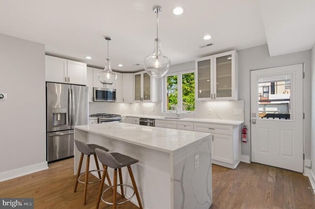 Building Photo - 925 Delafield Pl NW