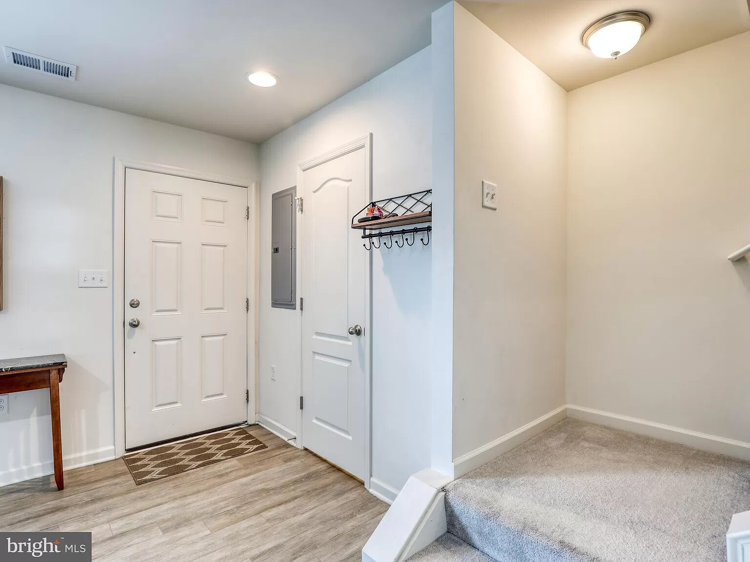 Building Photo - 658 Thumper Dr