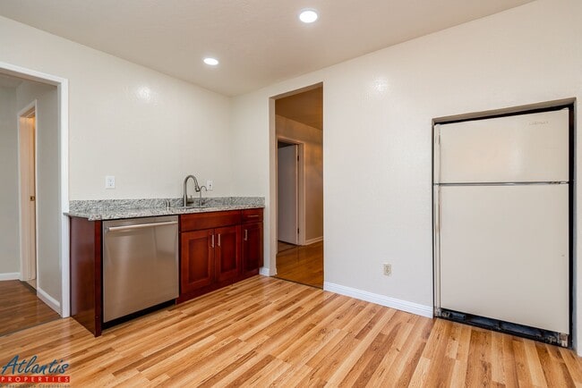 Building Photo - Lovely Home | Hardwood Flooring | Bonus Room