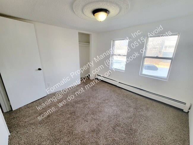 Building Photo - 171 Almond Ln