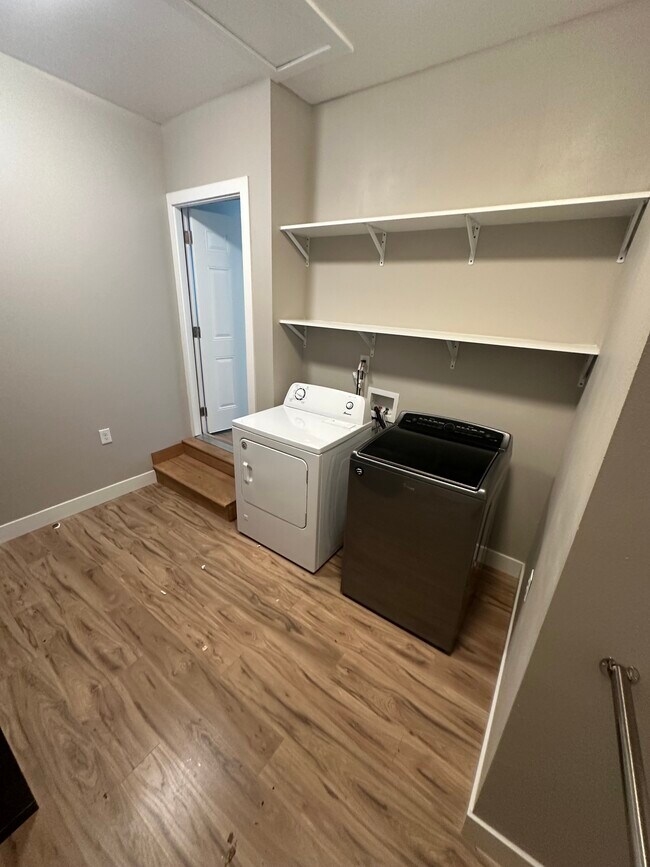 Building Photo - BEREA PROPERTY ( PRIVATE)