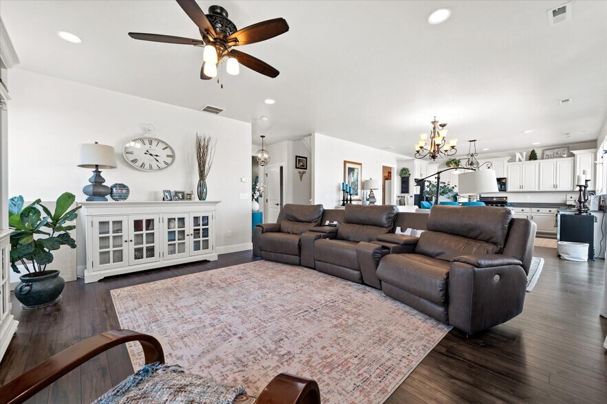 Building Photo - 3368 S Tytus Ln