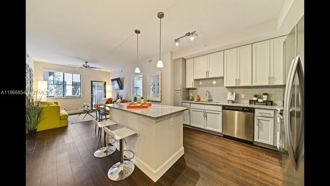 Building Photo - 7850 Pasadena Blvd