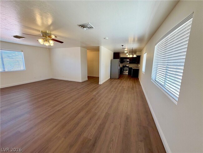 Building Photo - 1571 Turf Dr