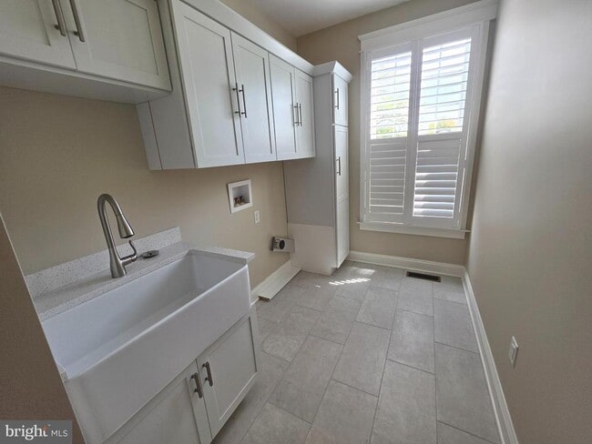 Building Photo - 94 Wolf Creek Cir