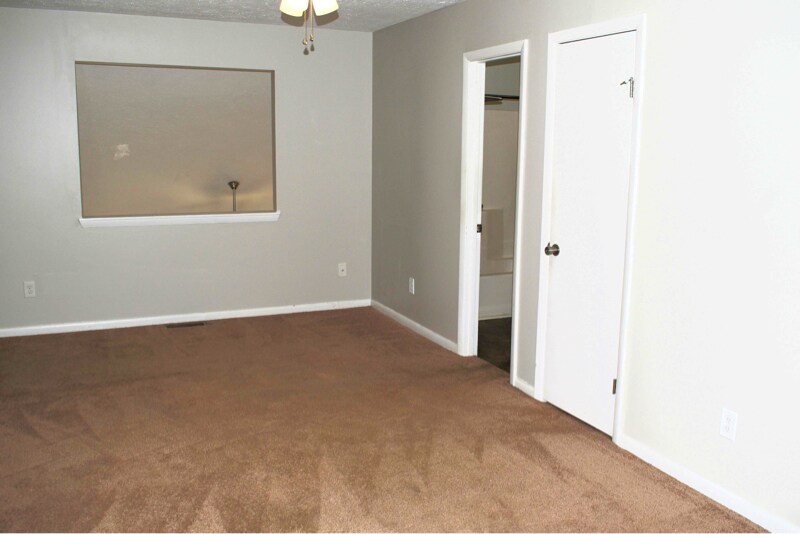 Building Photo - 67 Riverchase Dr