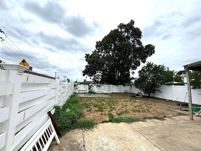 Building Photo - 303 Beebe Rd