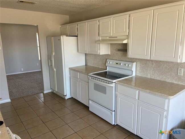 Building Photo - 4102 Waterproof Dr