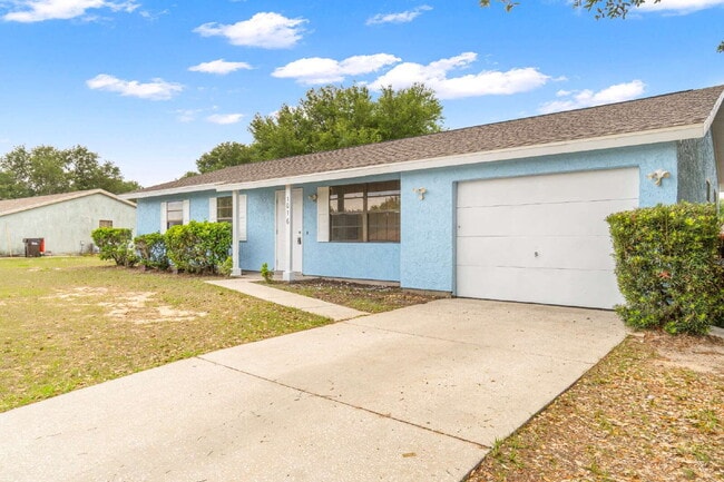 Building Photo - Recently updated 3BR, 2BA in The Shores