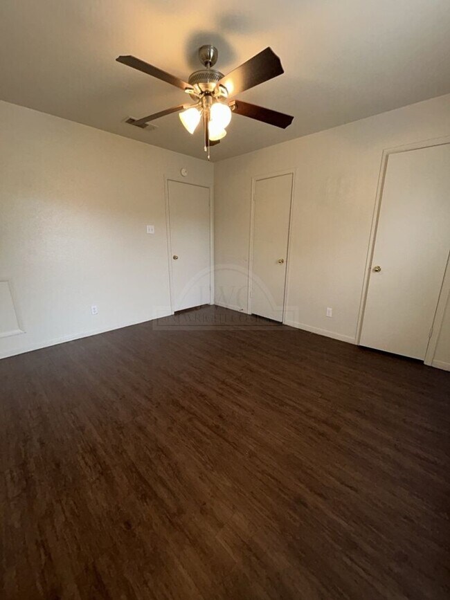 Building Photo - 2005 Windward Dr