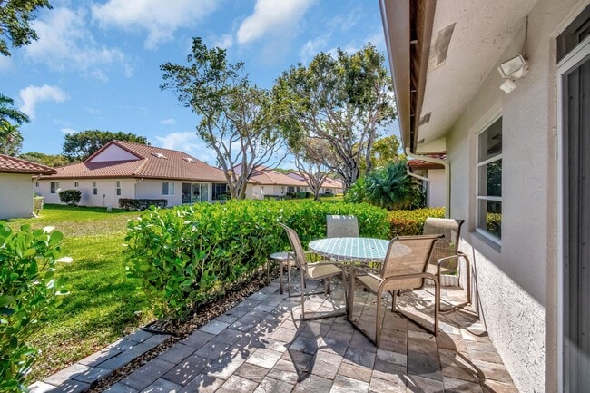 Building Photo - 6100 Waldwick Cir