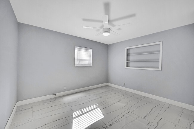 Building Photo - 1181 SW 4th Terrace