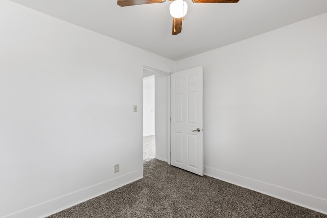 Building Photo - 134 Anamosa St