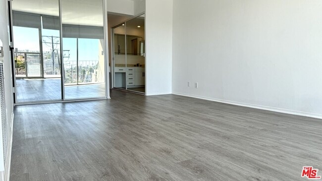 Building Photo - 5400 E The Toledo