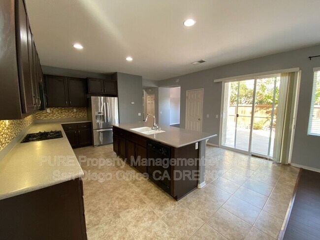 Building Photo - 1553 Hunters Glen Ave