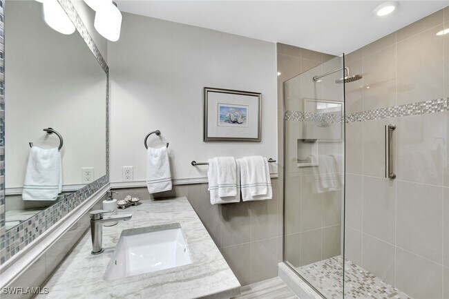 Building Photo - 4041 Gulf Shore Blvd N