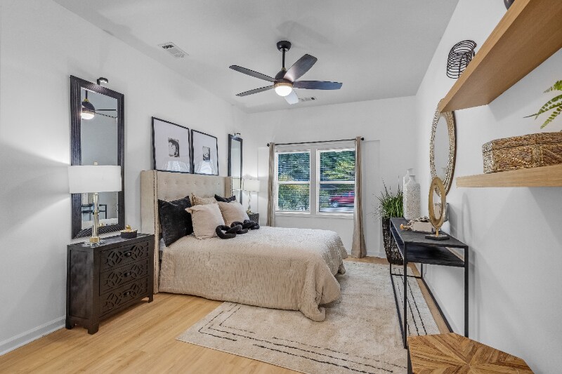 Building Photo - 2933 Cloverhurst Dr