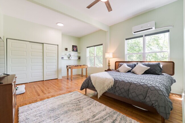 Building Photo - 2201 NW 12th St