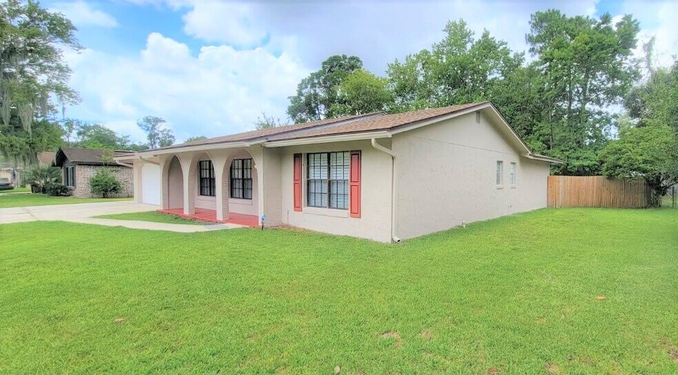 Building Photo - 1751 Horton Dr