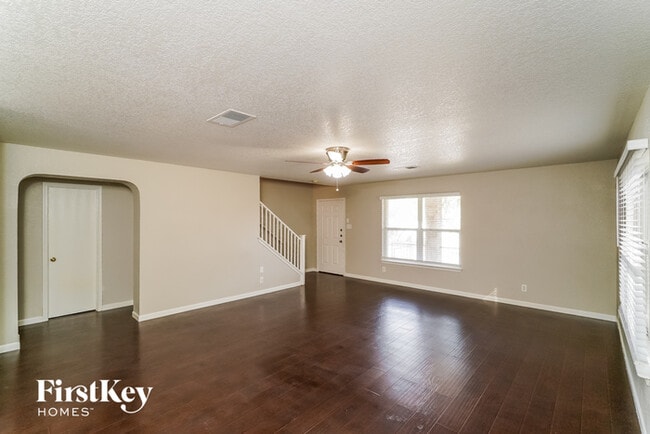 Building Photo - 7613 Forest Vale