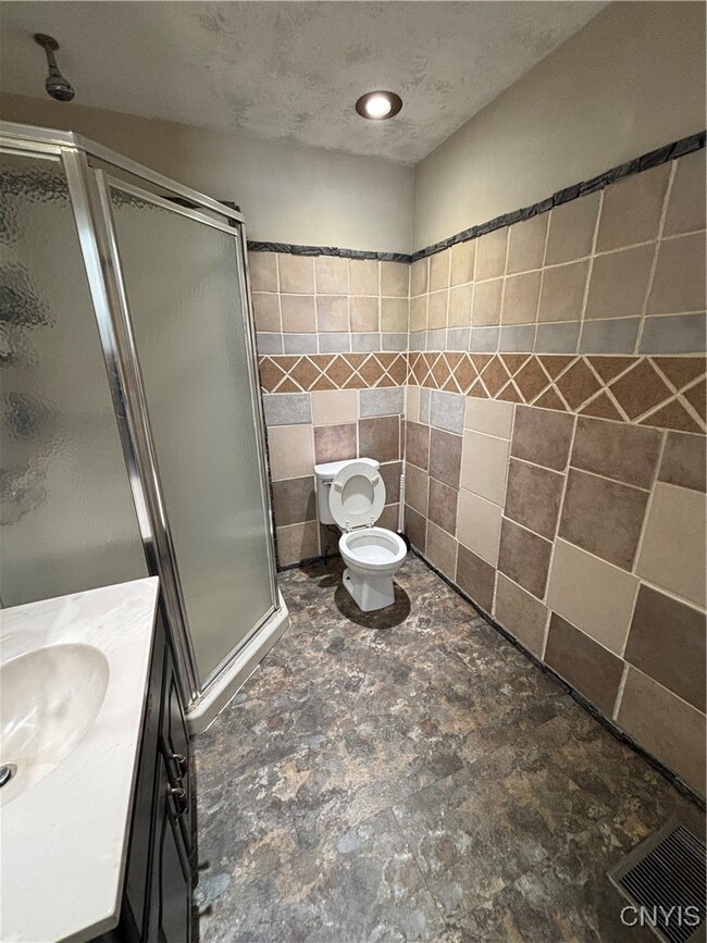 Building Photo - 338 Academy St