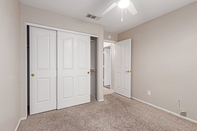 Building Photo - Single Level Pool Home Available Now