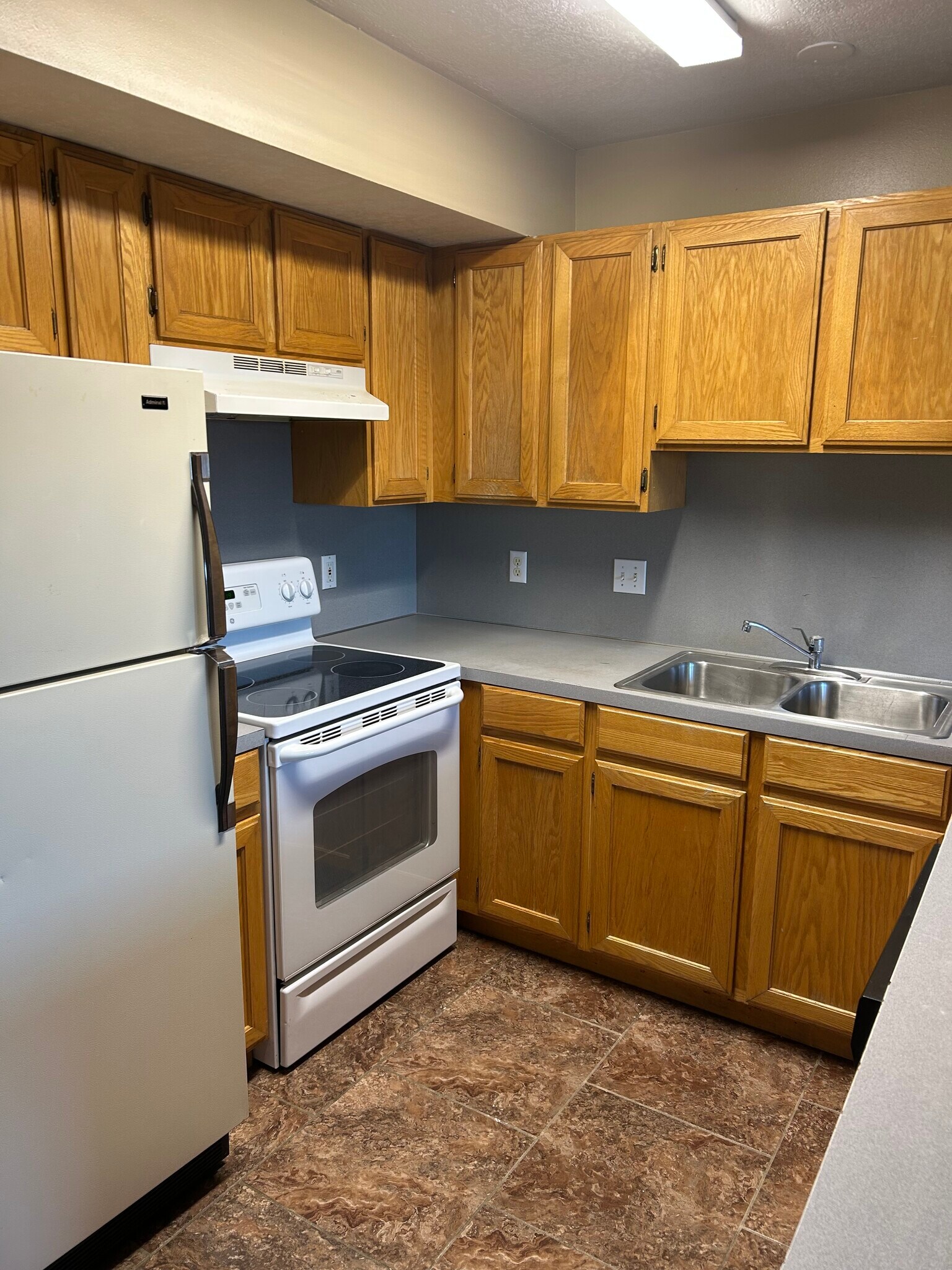 Building Photo - 166 E 1800 N