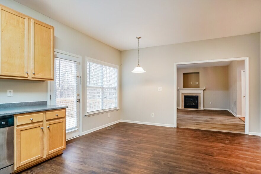 Building Photo - 343 Victor Ct