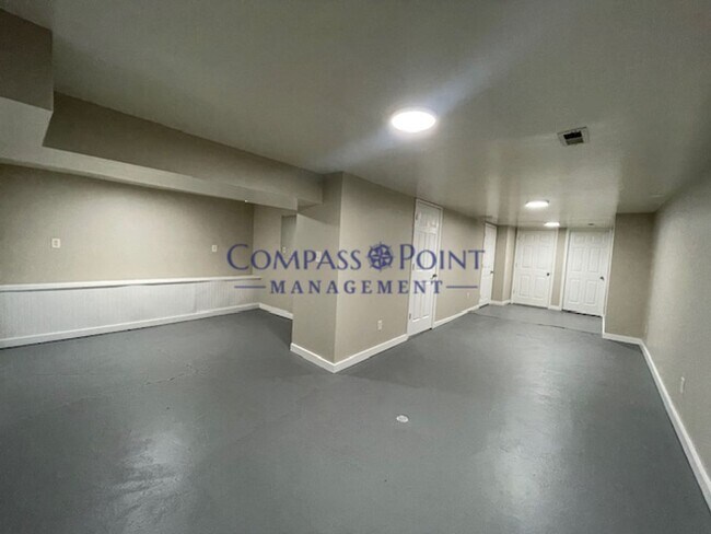 Building Photo - Welcome To Your New Home! FIRST MONTH'S RENT FREE!!