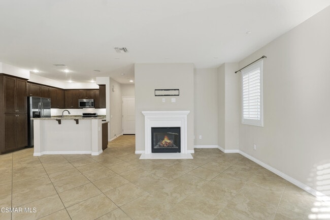 Building Photo - 1521 Silver Shadow Dr