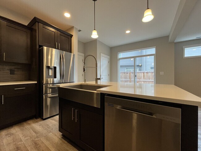 Building Photo - Spacious Modern Home with Open-Concept Living, Elegant Interior Features & Attached Garage