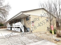 Building Photo - Two-Bedroom Apartment Near Liberty Park!