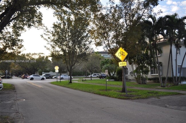 Building Photo - 2617 Segovia St