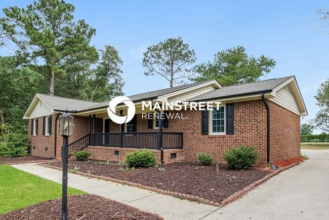 Building Photo - 3 Bedroom Pet-Friendly Home in Smithfield, NC with Main Street Renewal