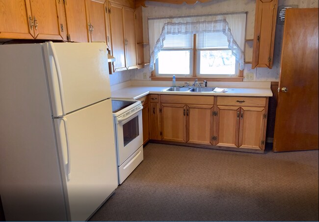 Building Photo - 4 Weiser St