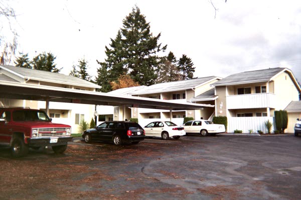 Primary Photo - Manitou Park Apts