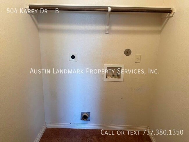 Building Photo - 504 Karey Dr